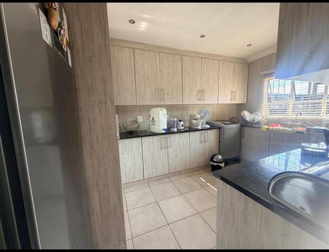 3 BEDROOM APARTMENT FOR SALE IN LAUDIUM